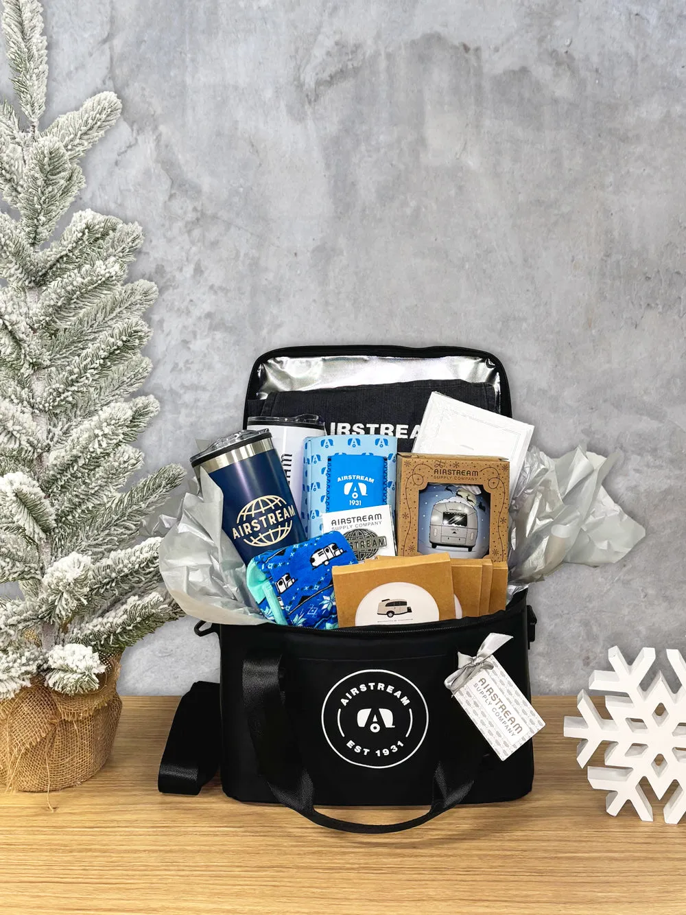 Airstream Lover Holiday Gift Cooler Bundle